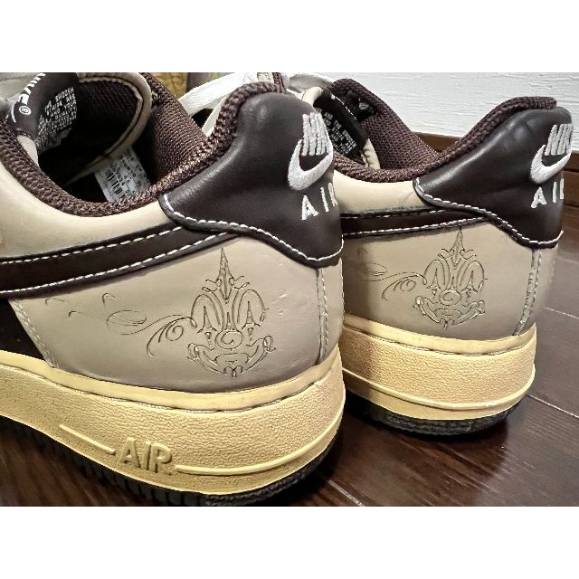 NIKE(ナイキ)のNIKE AIR FORCE 1 Mr.Cartoon Brown Pride メンズの靴/シューズ(スニーカー)の商品写真