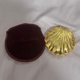 レメルヴェイユーズラデュレ(Les Merveilleuses LADUREE)のLaduree コンパクト パウダー (ファンデーション)