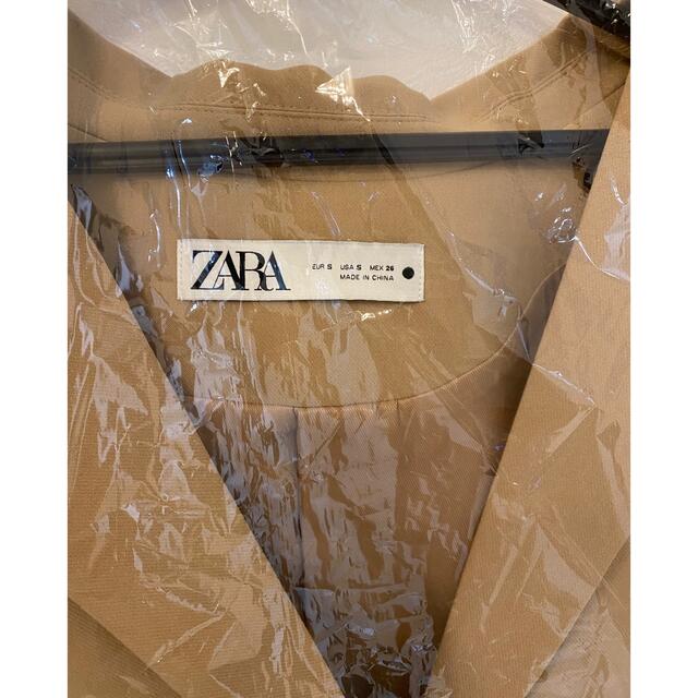 ZARA(ザラ)のまろっく様専用　ZARA スリット入りベストゴールデンブラウン　S レディースのトップス(ベスト/ジレ)の商品写真
