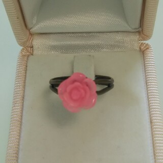 ピンクのバラのリング(リング(指輪))