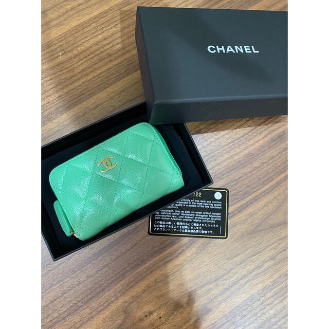 CHANEL - chanel 小さな財布　グリーン