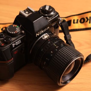 ニコン(Nikon)のフィルム電池付 Nikon f301 フィルムカメラ 35-70mm f4(フィルムカメラ)