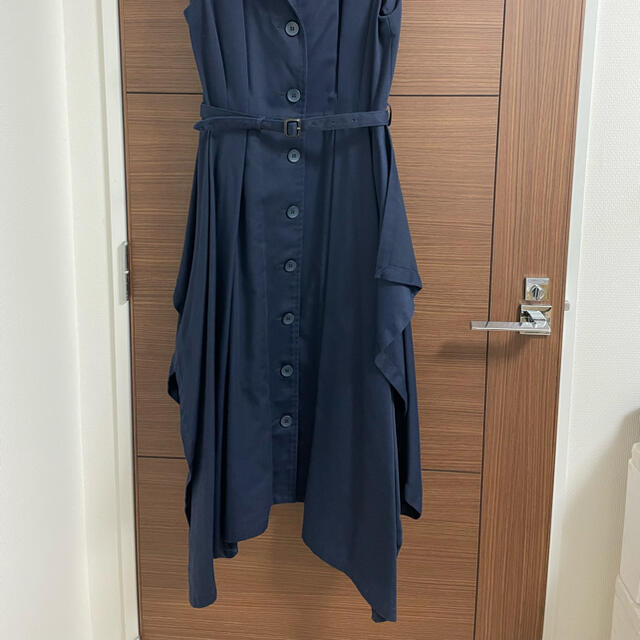 Ameri VINTAGE(アメリヴィンテージ)のAmeri VINTAGE  JAGGY HEM DRESS ネイビー  レディースのワンピース(ロングワンピース/マキシワンピース)の商品写真