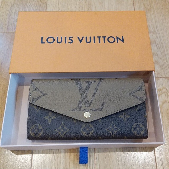 安いそれに目立つ ルイ・ヴィトン VUITTON LOUIS 財布 M80726 ポルトフォイユサラ モノグラム・ジャイアント 財布 