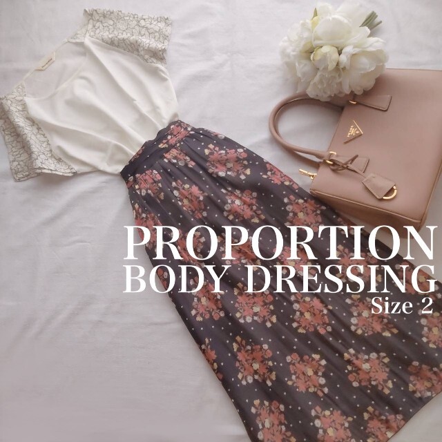 PROPORTION BODY DRESSING(プロポーションボディドレッシング)のプロポーションボディドレッシング 2フラワープリントスカート黒ドット花柄フラワー レディースのスカート(ひざ丈スカート)の商品写真