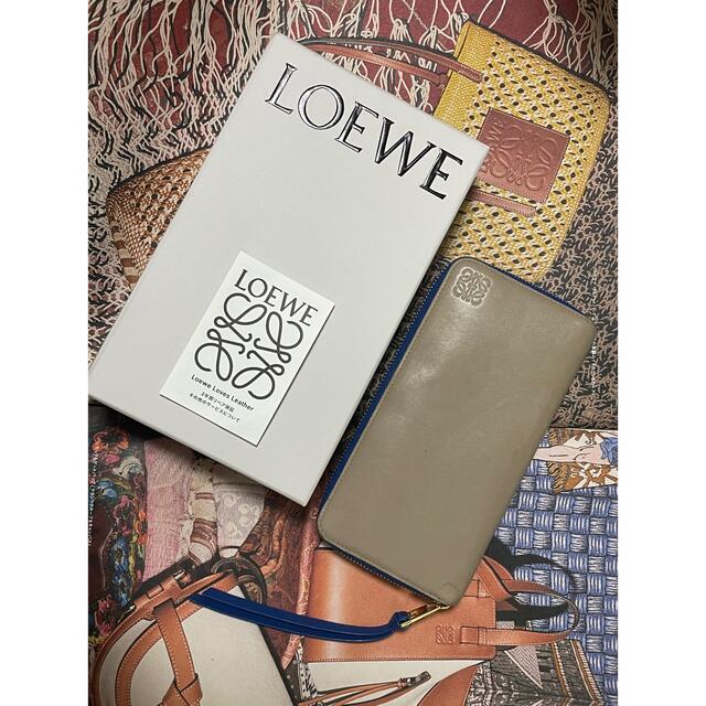 LOEWE(ロエベ)の値下げ！早い者勝ち！LOEWEロエベジップアラウンドウォレットバイカラー長財布 レディースのファッション小物(財布)の商品写真