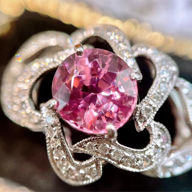 K18WG ピンクスピネルダイヤモンドリング 1.36/0.22 透かしミル打ち レディースのアクセサリー(リング(指輪))の商品写真
