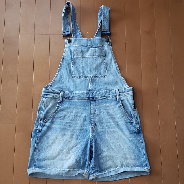 GAP Gap デニムオーバーオールショートパンツ Mの通販 by mm0204 GAP ギャップ ストライプ柄サロペット オーバーオール 裾ワイドパンツ
