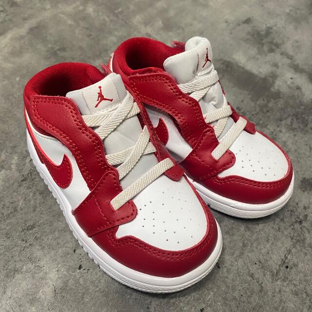 NIKE(ナイキ)のNIKE ジョーダン　スニーカー　ベビー　キッズ キッズ/ベビー/マタニティのベビー靴/シューズ(~14cm)(スニーカー)の商品写真