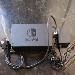 ニンテンドースイッチ(Nintendo Switch)の【中古】ニンテンドーSwitch　ドックセット　3点(その他)