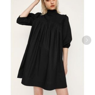 スライ(SLY)の新品タグ付　SLY TUCK SMOCK DRESS スモックワンピース(ミニワンピース)