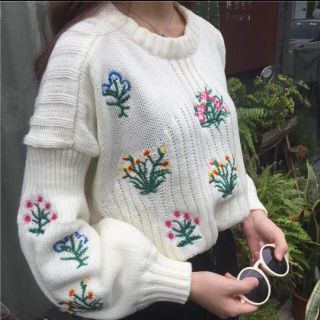 ディーホリック(dholic)の花柄刺繍ニット♡ホワイト ラスト1点！！(ニット/セーター)