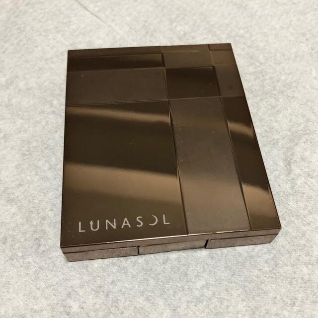 LUNASOL(ルナソル)のルナソル♡スリーディメンショナルアイズ　04 Cool Beige コスメ/美容のベースメイク/化粧品(アイシャドウ)の商品写真