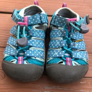 キーン(KEEN)のKEEN 16センチ　サンダル(サンダル)