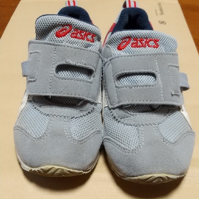 asics(アシックス)のアシックス キッズ/ベビー/マタニティのキッズ靴/シューズ(15cm~)(スニーカー)の商品写真