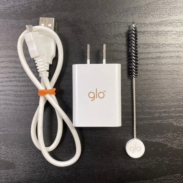 glo(グロー)のG3157番 glo 純正 本体 2本 銀 シルバー. メンズのファッション小物(タバコグッズ)の商品写真