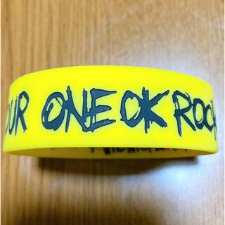 ワンオクロック(ONE OK ROCK)のワンオク　ラバーバンド(ミュージシャン)