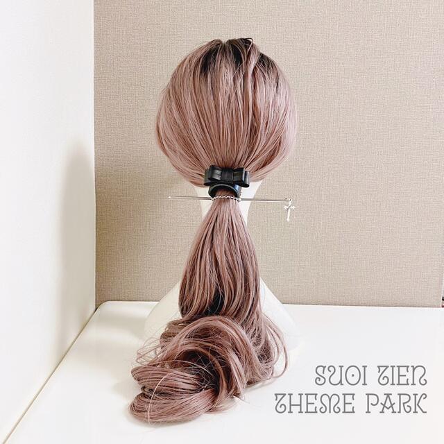 【S-64】マジェステ かんざし 黒レザー メタリック ロリータ レディースのヘアアクセサリー(その他)の商品写真