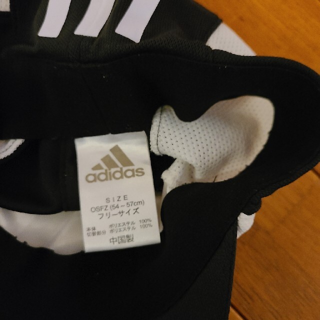 adidas(アディダス)のadidas　激安　小学生　54～57センチ キッズ/ベビー/マタニティのこども用ファッション小物(帽子)の商品写真