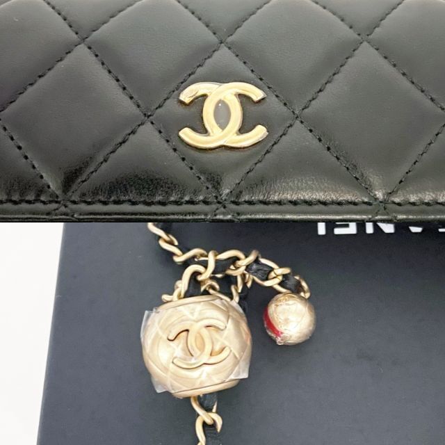 CHANEL(シャネル)のCHANEL　シャネル　ミニ マトラッセ　ラムスキン　チェーンショルダー　黒 レディースのバッグ(ショルダーバッグ)の商品写真