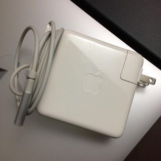 マック(Mac (Apple))のMac Book Pro／ACアダプター 未使用品　5月1日まで(PC周辺機器)