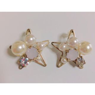 ジャスグリッティー(JUSGLITTY)のパールビジューピアス(ピアス)