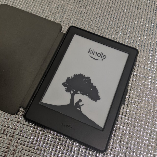 kindle キンドル 第8世代 wi-fi 広告付き ブラック スマホ/家電/カメラのPC/タブレット(電子ブックリーダー)の商品写真