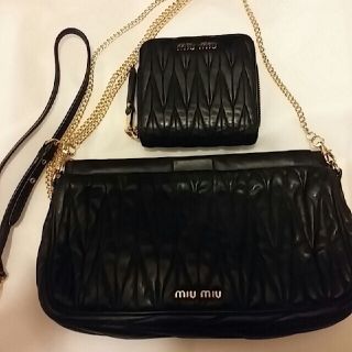 ミュウミュウ チェーンバッグの通販 100点以上 | miumiuを買うならラクマ ミュウミュウ チェーンバッグの通販 100点以上 | miumiuを買うならラクマ