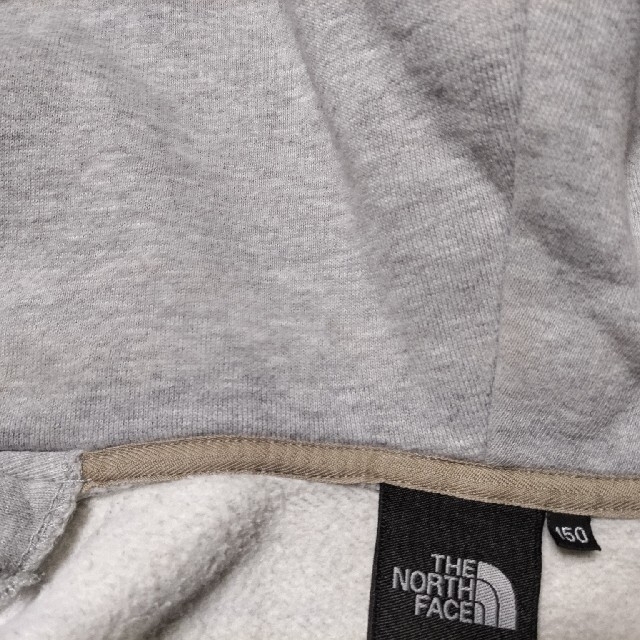 THE NORTH FACE(ザノースフェイス)のNORTH FACE　150センチ　パーカー キッズ/ベビー/マタニティのキッズ服男の子用(90cm~)(ジャケット/上着)の商品写真