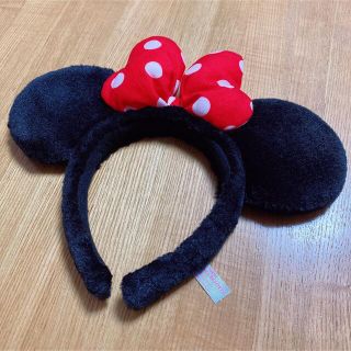 ディズニー(Disney)の【美品】Disney ミニーちゃん カチューシャ 大人用(キャラクターグッズ)