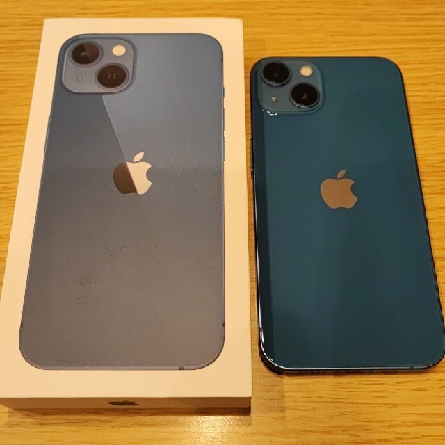 Apple(アップル)のiPhone13 ブルー スマホ/家電/カメラのスマートフォン/携帯電話(スマートフォン本体)の商品写真