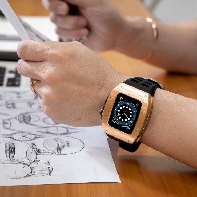 安心 保証 Apple Watch Nike SE本体+ゴールデンコンセプトのケース