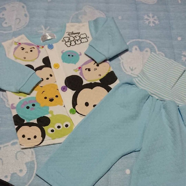 Disney(ディズニー)のミッキー腹巻き付きパジャマ 80㎝ キッズ/ベビー/マタニティのベビー服(~85cm)(パジャマ)の商品写真