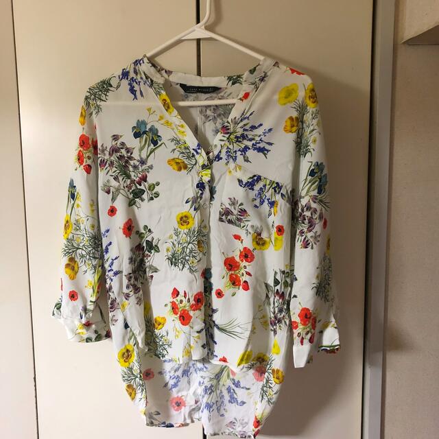 ZARA ボタニカルブラウス　M