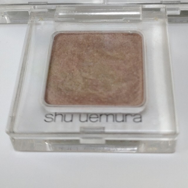 shu uemura(シュウウエムラ)のシュウウエムラ　プレスドアイシャドーN コスメ/美容のベースメイク/化粧品(アイシャドウ)の商品写真