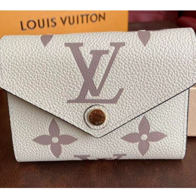 LOUIS VUITTON ポルトフォイユ　ヴィクトリーヌ　折り財布M80086