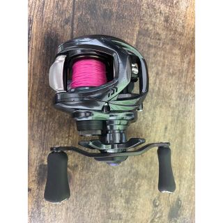 ダイワ(DAIWA)のダイワ　20タトゥーラ sv tw 103XH右ハンドルとおまけベイトロッド(リール)