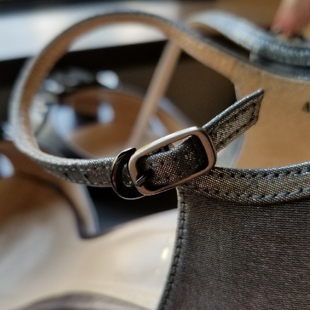 Pitti　ヒールサンダル (サイズ 23cm EE) レディースの靴/シューズ(サンダル)の商品写真