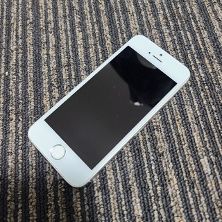 アップル(Apple)のiPhone 5s Silver 32 GB SIMフリー(スマートフォン本体)