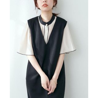 ナチュラルクチュール(natural couture)のnatural couture パール釦ポイントバイカラーフレア5分袖ブラウス(シャツ/ブラウス(半袖/袖なし))