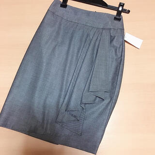 エイチアンドエム(H&M)の新品H&M膝丈タイトスカート　Sサイズ(ひざ丈スカート)