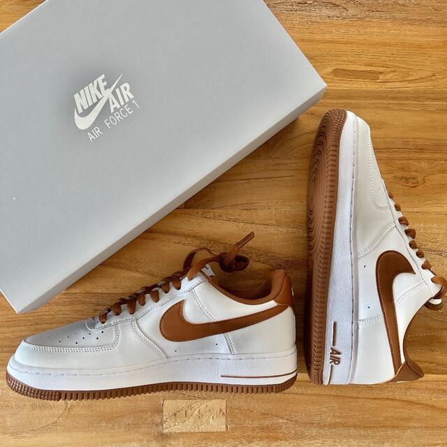 NIKE - 27.0㎝ NIKE エアフォース1 07ホワイト ブラウンの通販 by momo