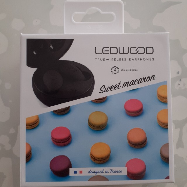 新品未使用　ワイヤレスイヤホン　LEDWOOD Sweet macaron黒