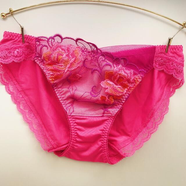 ワコールサルートP-UP プッシュアップ 3/4カップブラジャーショーツ