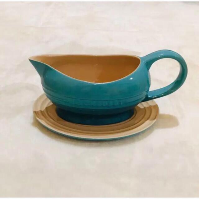 未使用に近い LE CREUSET ブルー グレイビーボート アンダープレート