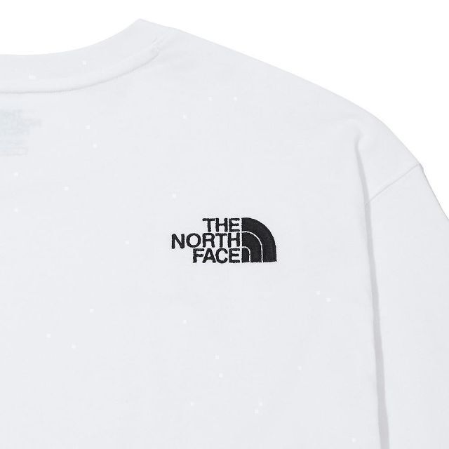 THE NORTH FACE(ザノースフェイス)の【新品未使用】ザノースフェイス ロンT 長袖★メンズ レディース 白ホワイト L メンズのトップス(Tシャツ/カットソー(七分/長袖))の商品写真