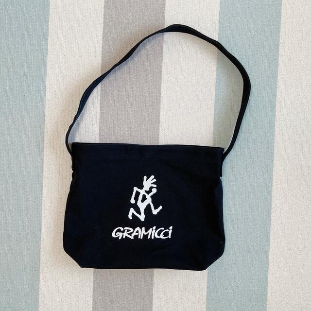 GRAMICCI(グラミチ)の【グラミチ】バッグ ブラック メンズのバッグ(ショルダーバッグ)の商品写真
