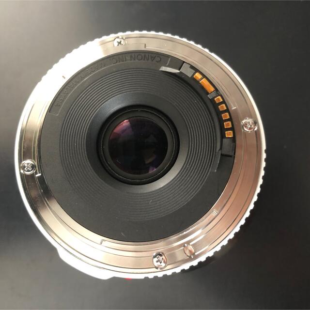 Canon EF 40mm E2.8 STM ホワイト 2