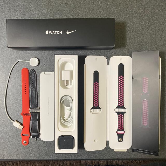 腕時計(デジタル)Apple Watch series5 GPS+セルラーモデル　ナイキ