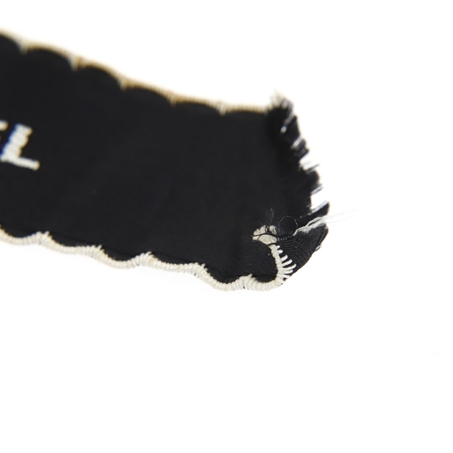 シャネル CHANEL リボン ロゴ ブローチ 2
